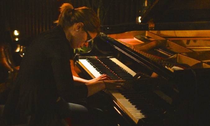 Emie Roussel trio 048