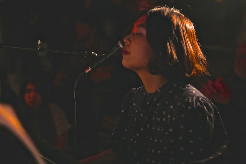 Crystal Choi Skogkatt 098