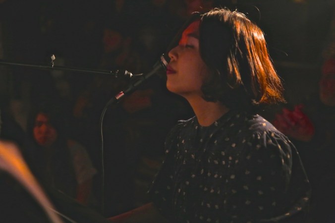 Crystal Choi Skogkatt 098